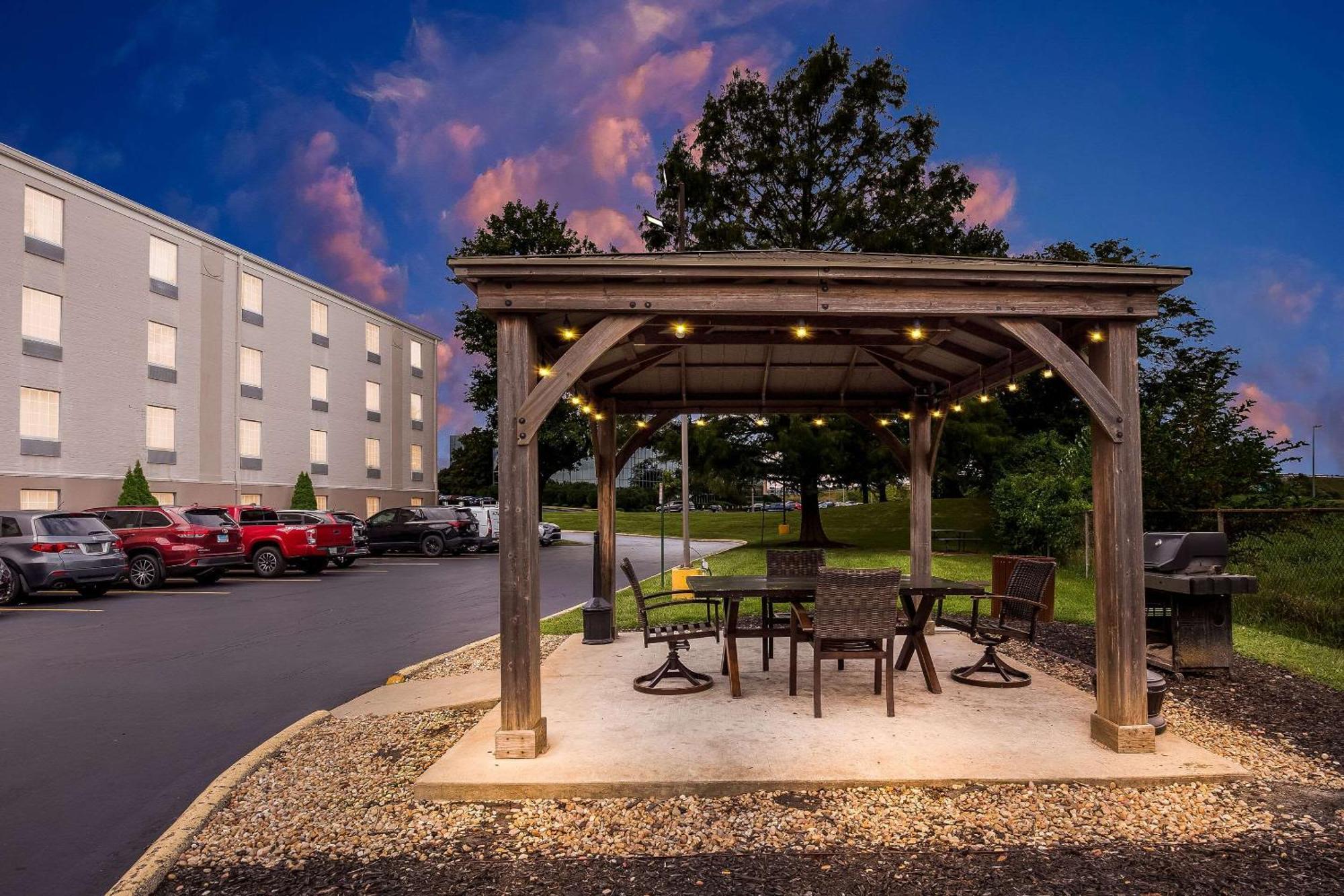 Comfort Inn St Louis - Westport Event Center Maryland Heights Bagian luar foto