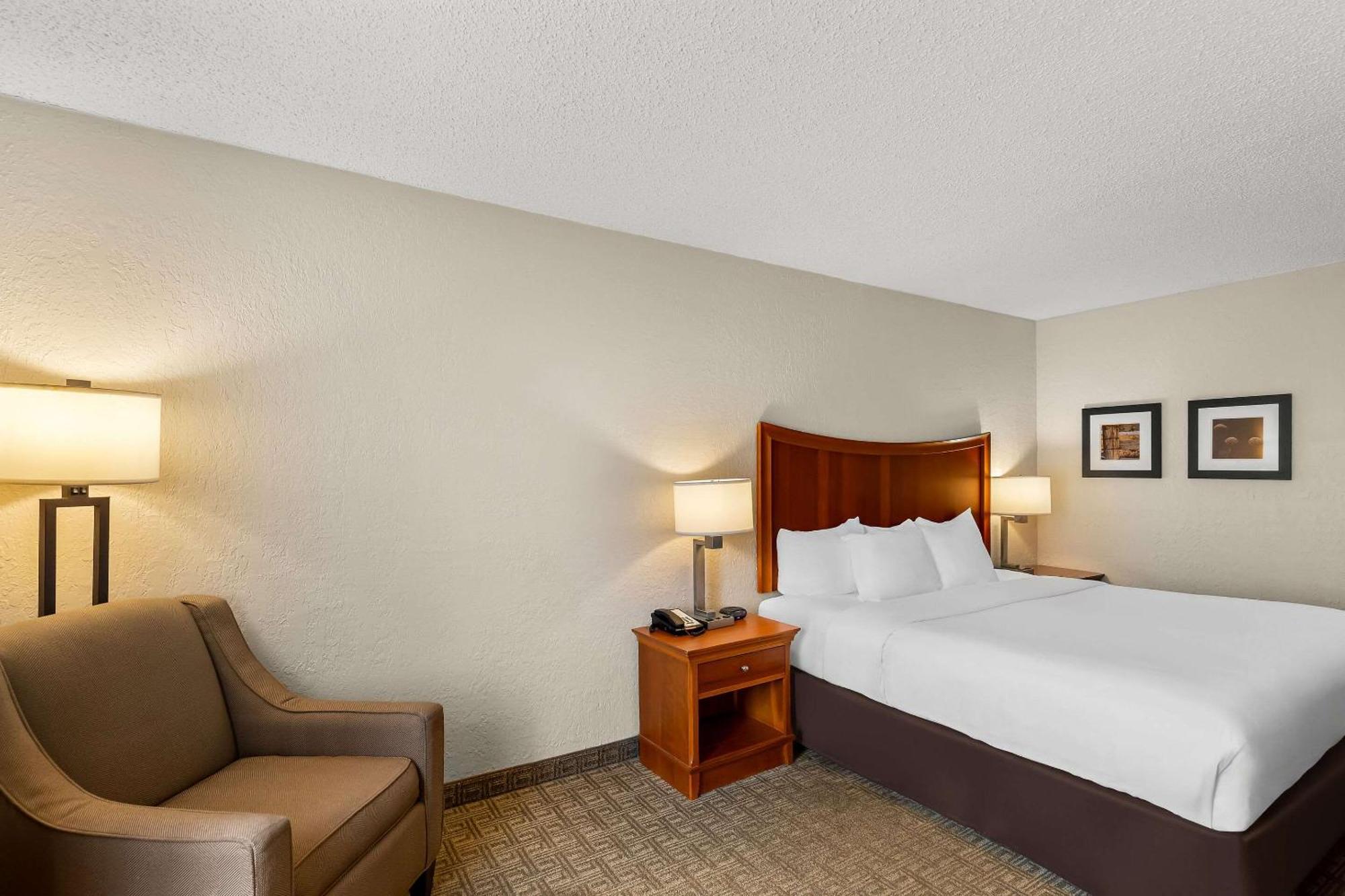 Comfort Inn St Louis - Westport Event Center Maryland Heights Bagian luar foto