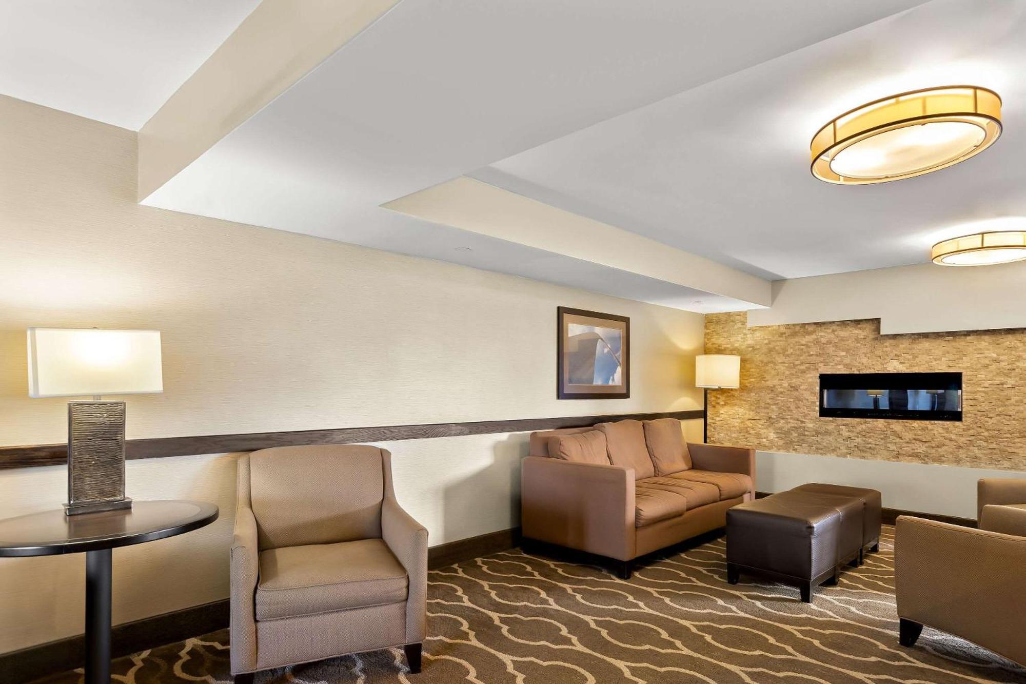 Comfort Inn St Louis - Westport Event Center Maryland Heights Bagian luar foto